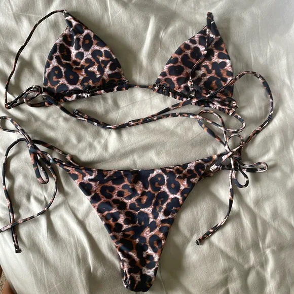 Leopard Bikini - Picture 3 of 3
